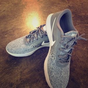 Men’s Nike Tennis Shoe